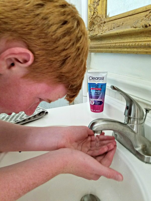 How to Build Confidence in Teens with the help of Clearasil