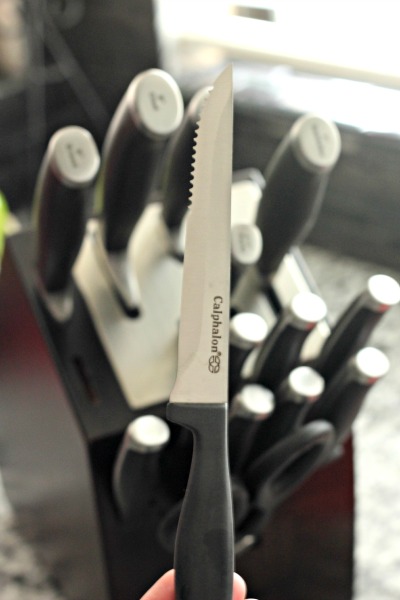 Self-Sharpening Cutlery with Calphalon Knives
