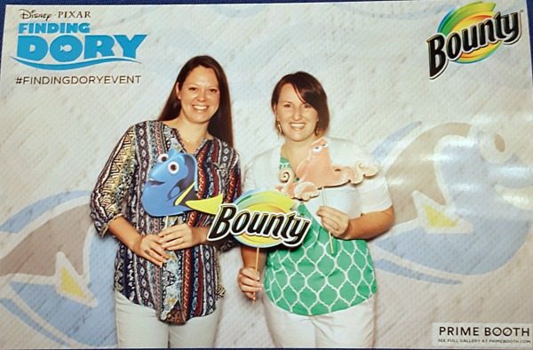 Finding Dory printed Paper Towels and Napkins from Bounty