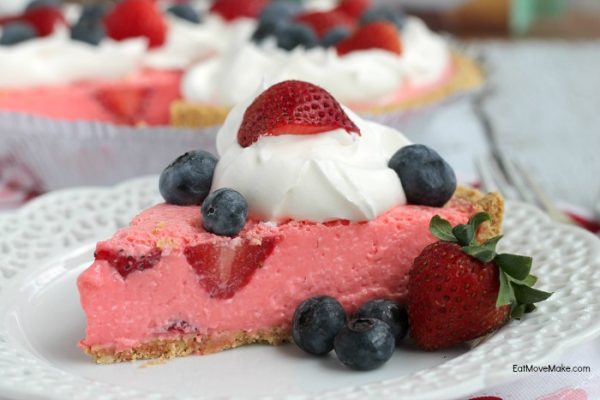 Strawberry-Cream-Cheese-Jello-Piesummer-dessert-recipe