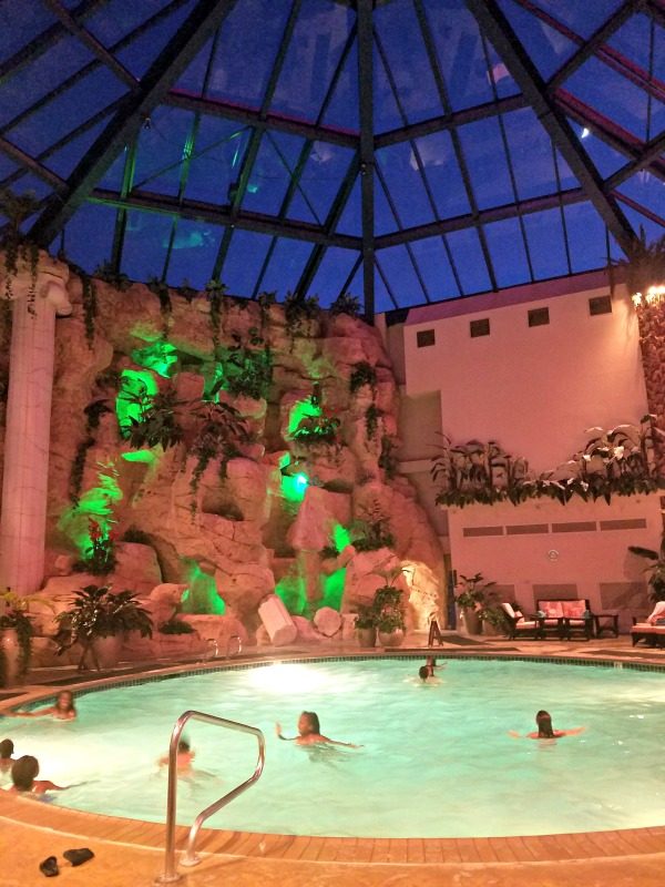 7 Reasons to Make Atlantis Casino Resort Spa Your Girls Getaway Destination