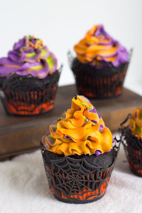 Halloween Swirled Cupcakes from Cookie Dough and Ovenmitt