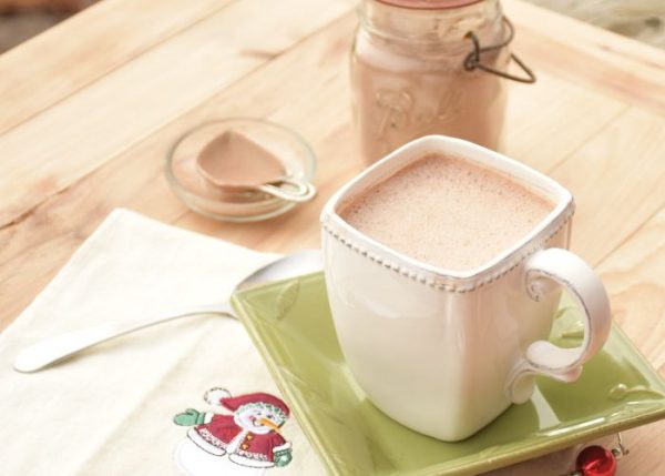 Peppermint Hot Chocolate Recipe frm A Proverbs 31 Wife