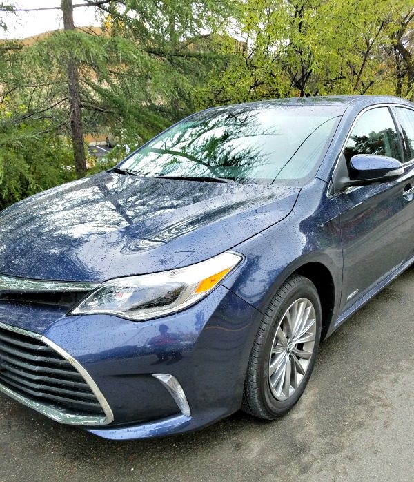 Pros and Cons for the 2017 Toyota Avalon